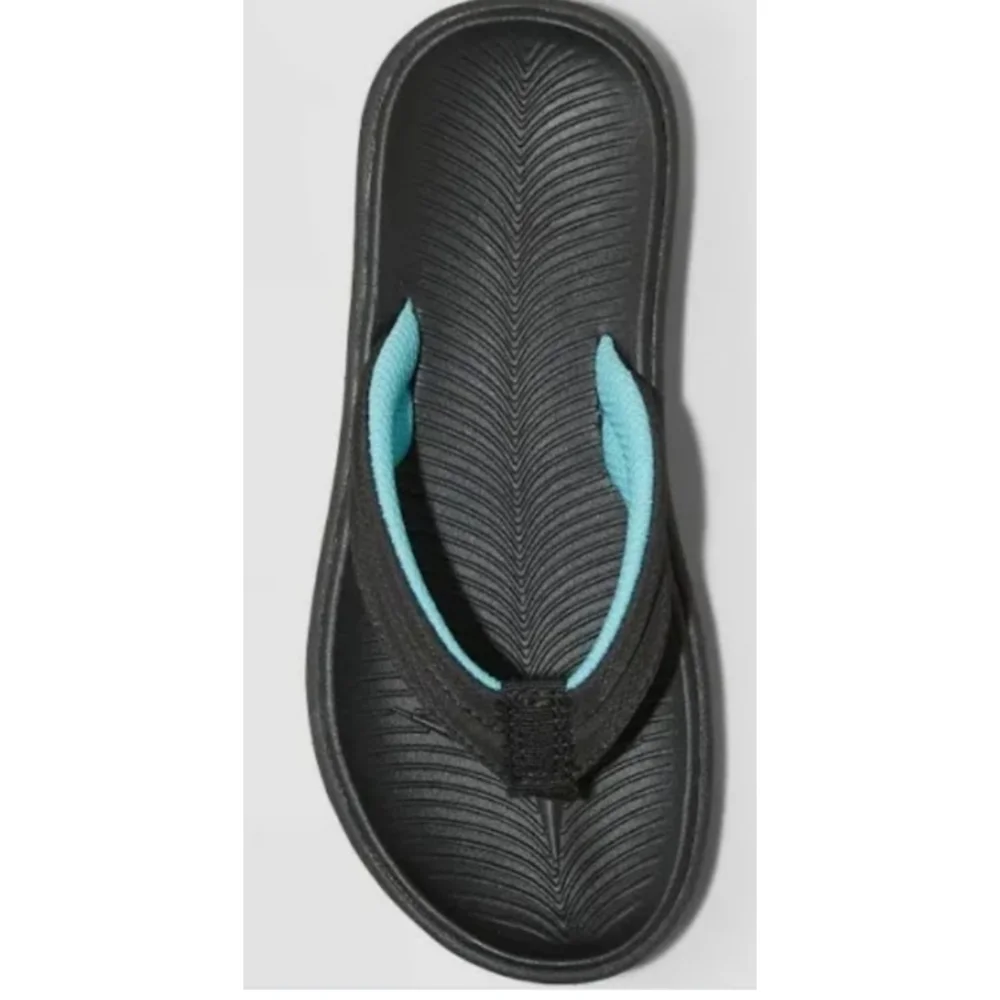All in Motion Boys' Sterling Slip-On Thong Sandals